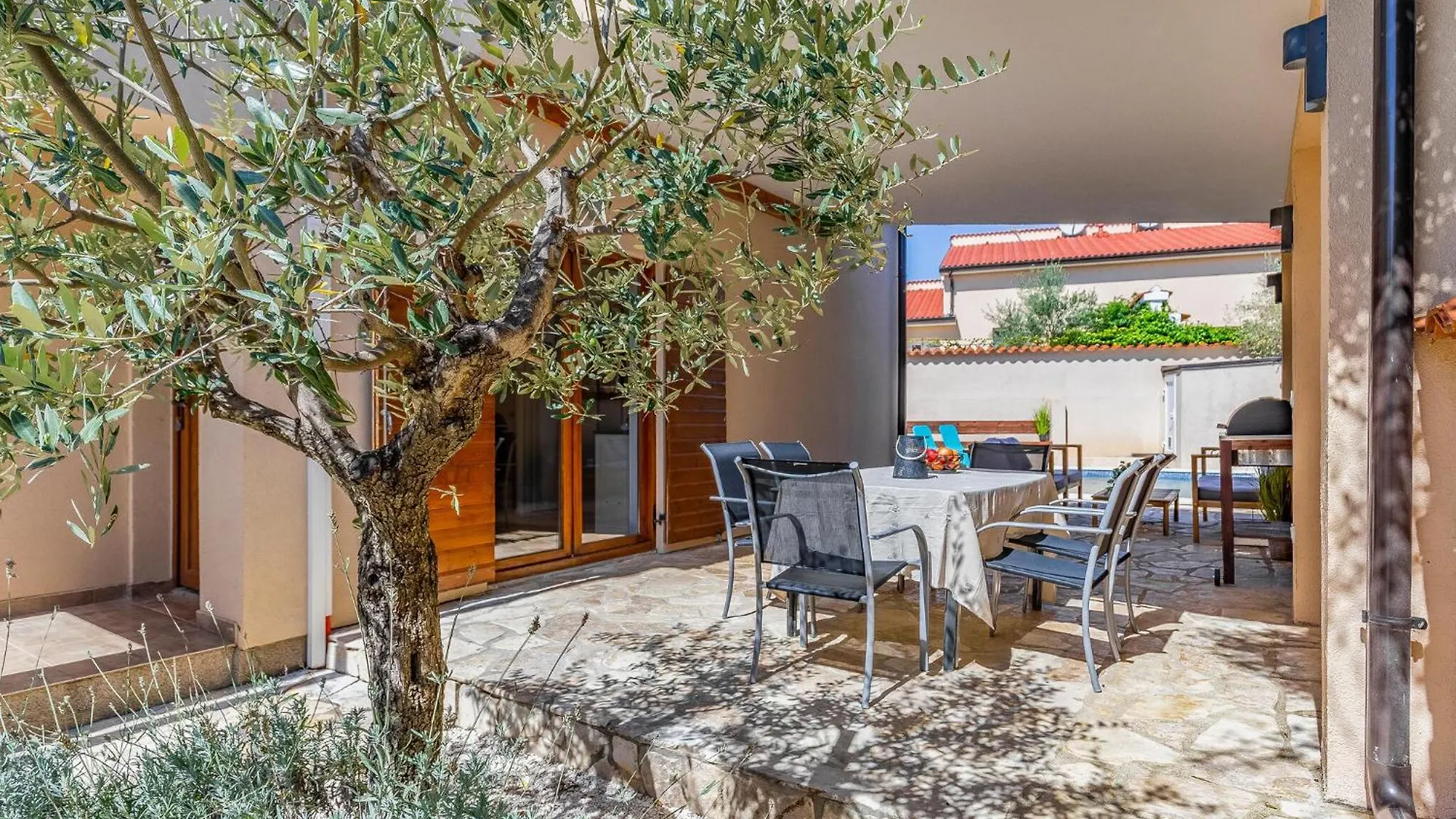 Holiday home 4 Bedroom Cozy Home In Barbariga Croatia