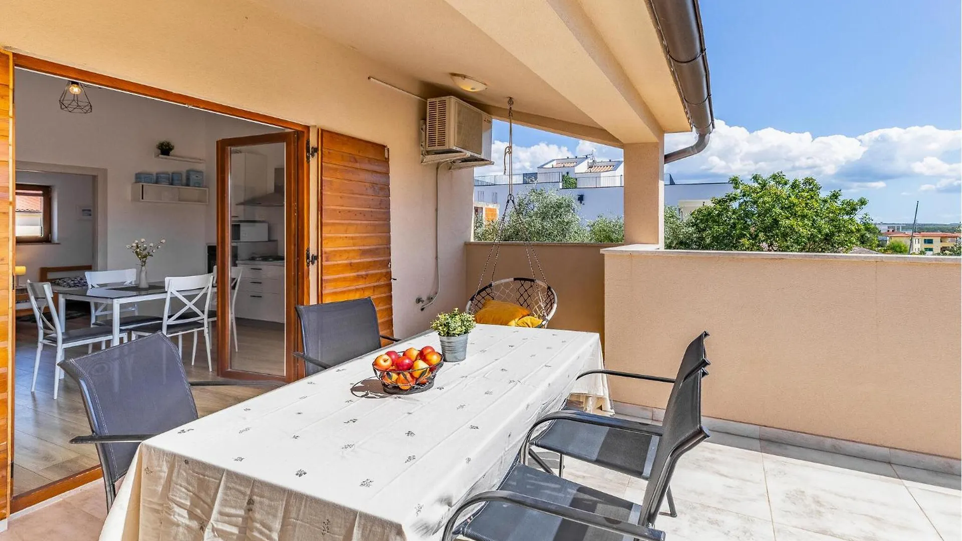 4 Bedroom Cozy Home In Barbariga Croatia