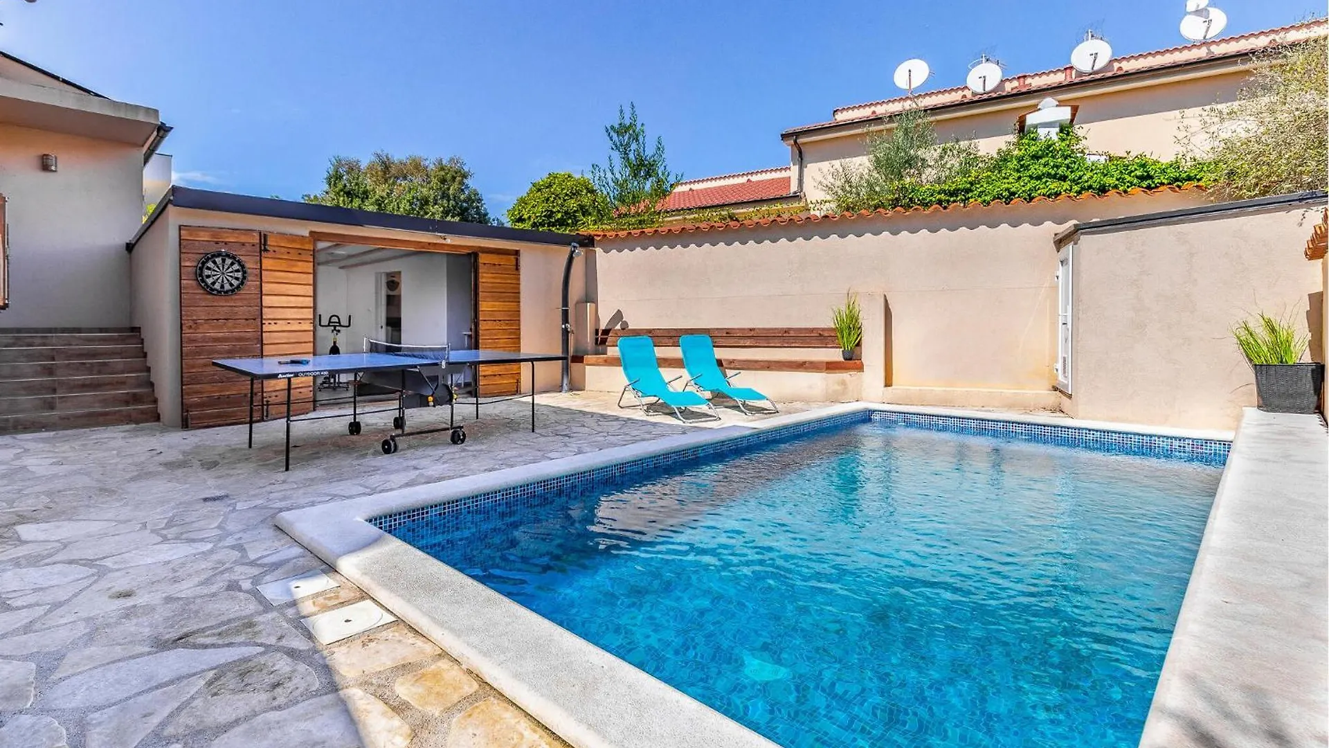 4 Bedroom Cozy Home In Barbariga Holiday home