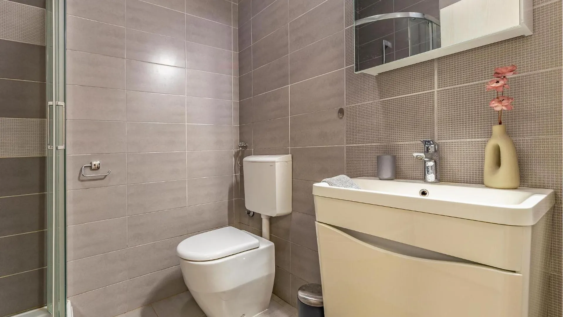4 Bedroom Cozy Home In Barbariga Holiday home