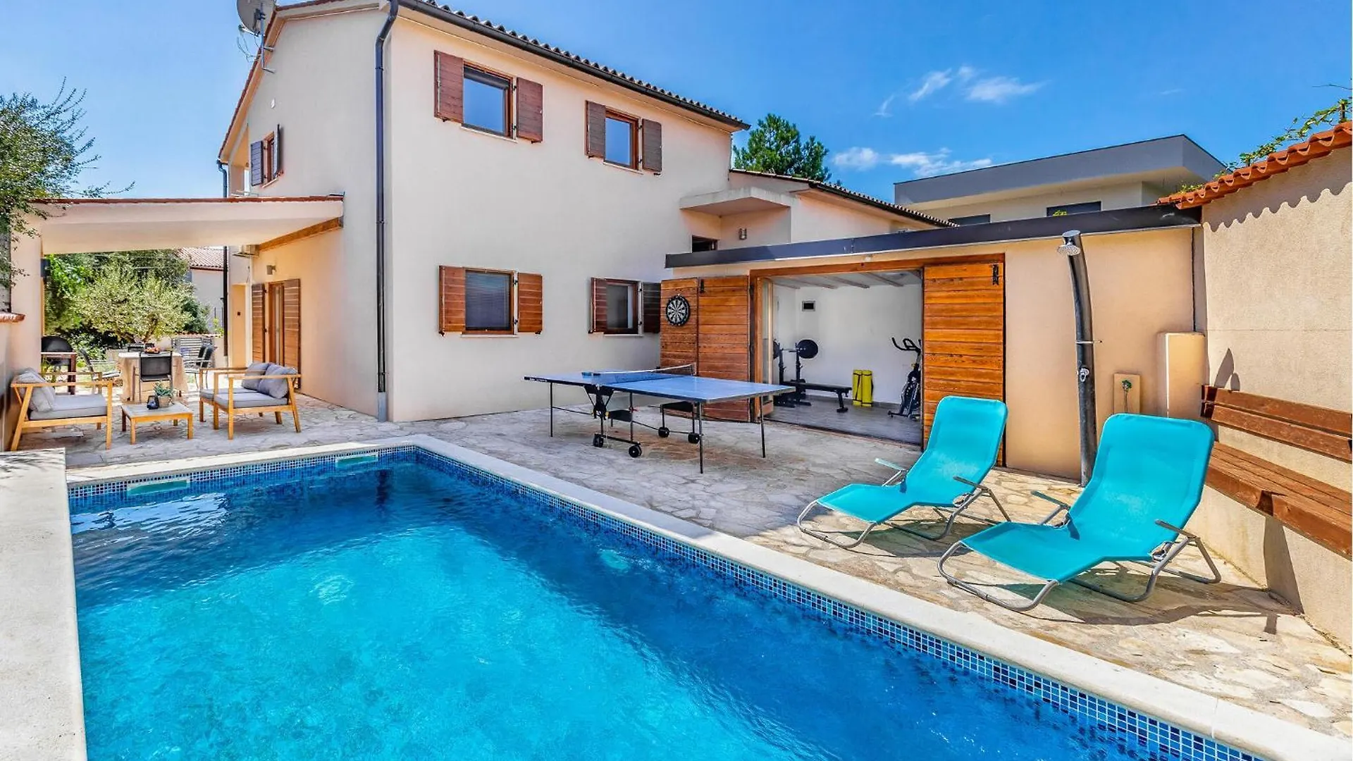 4 Bedroom Cozy Home In Barbariga location